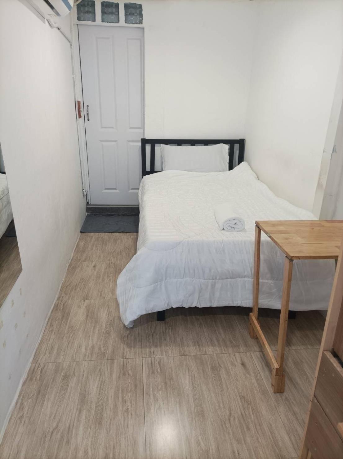 Chubby 9 Single Room Bangkok Luaran gambar